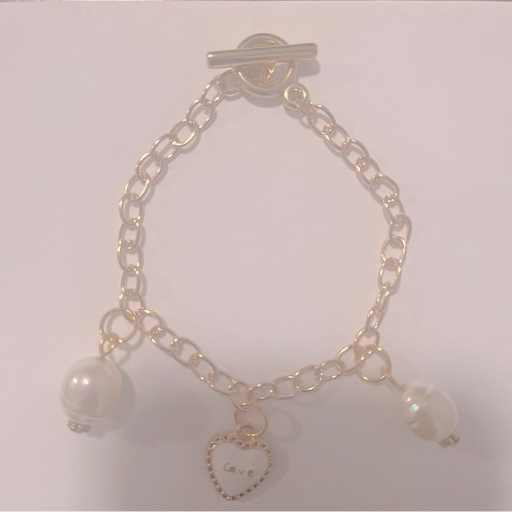 Charm Bracelet Love Heart Pearl Gold White New Handcrafted